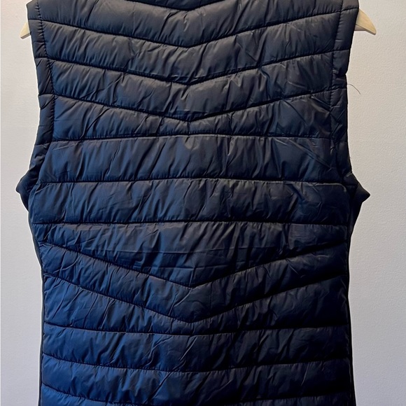 NWT Hypoallergenic polyblend filled winter ski vest. Large - Picture 4 of 6